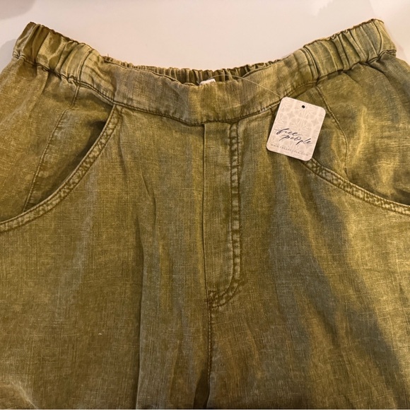 Free People High Road Solid Olive Green Pull-On Barrel Pants Size Large NWT - Picture 6 of 11